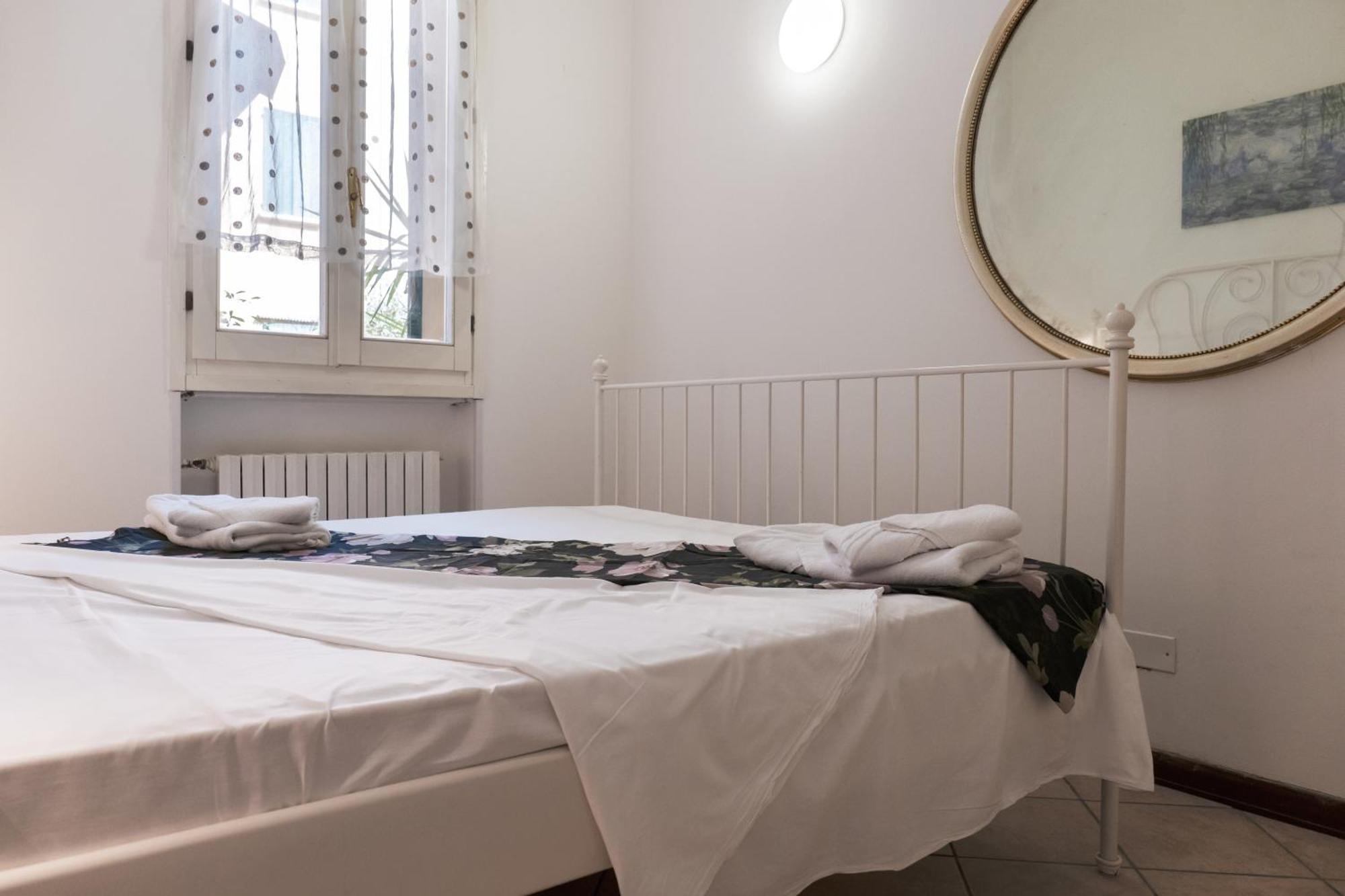 Turati Apartments Bologna Eksteriør billede