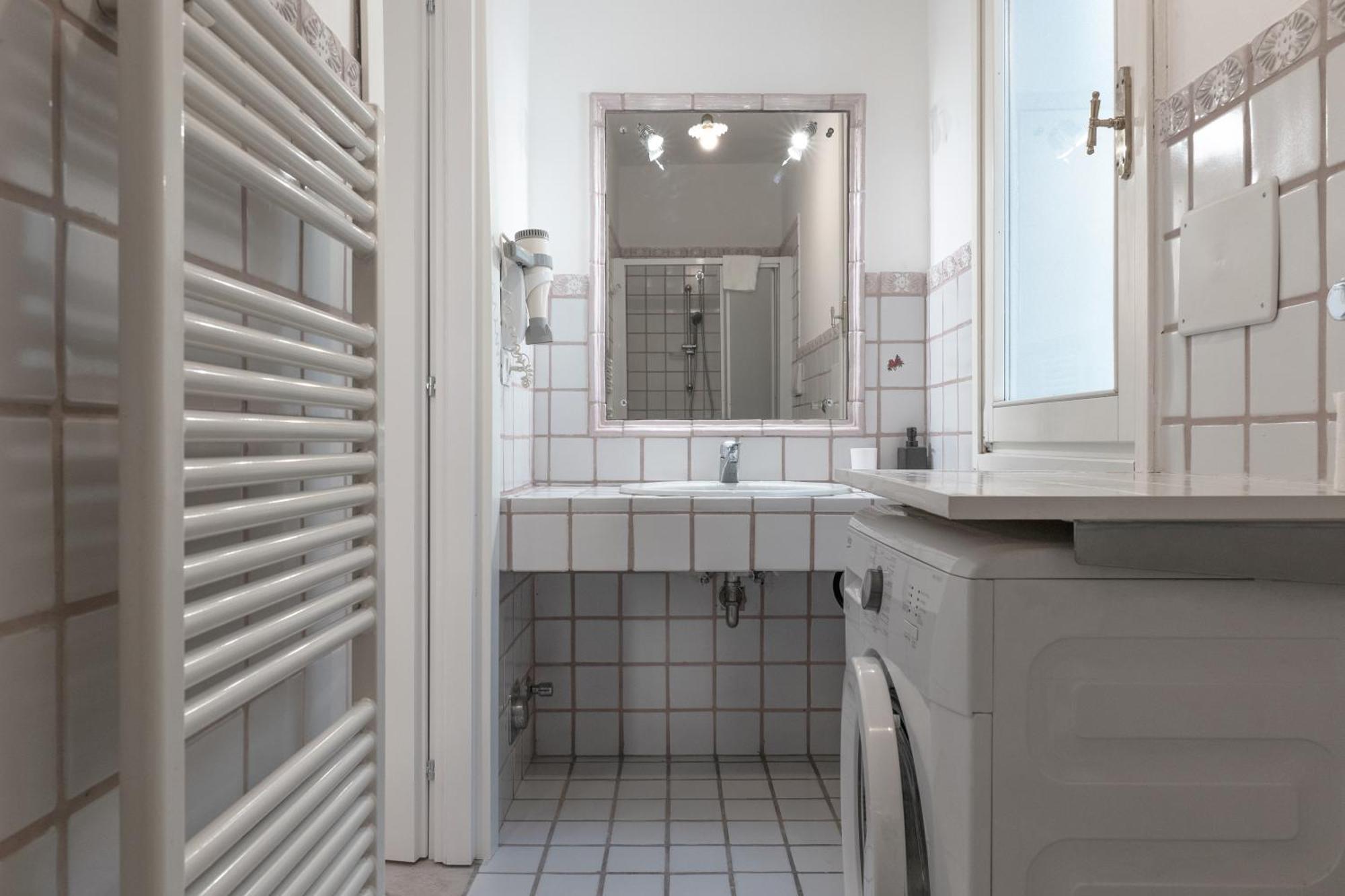 Turati Apartments Bologna Eksteriør billede